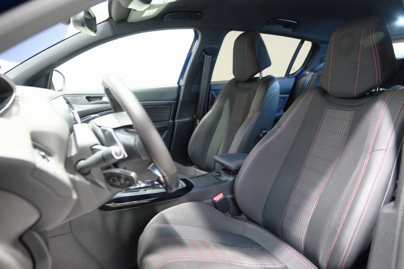 PEUGEOT 308 6