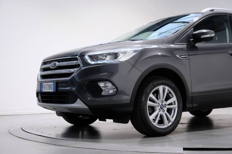 FORD Kuga 10