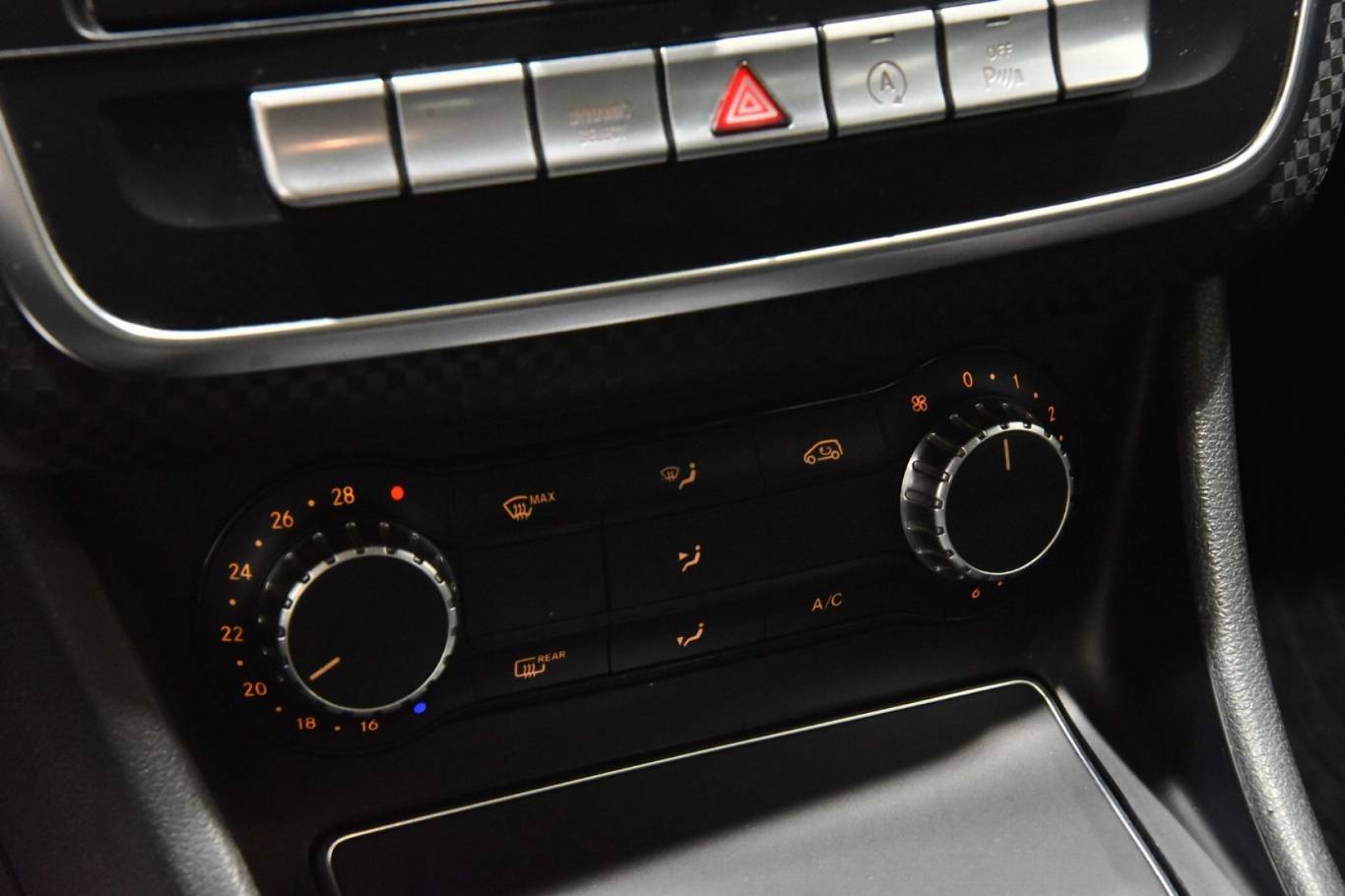 MERCEDES-BENZ A 180 7