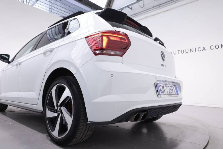 VOLKSWAGEN Polo GTI 41