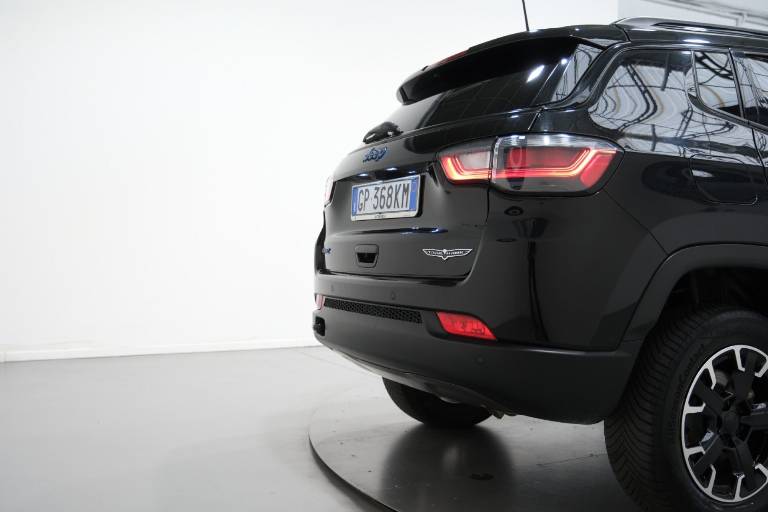 JEEP Compass 57