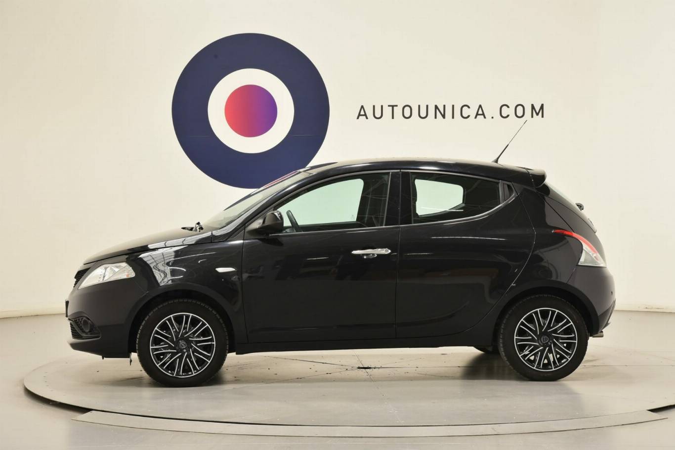 LANCIA Ypsilon 15
