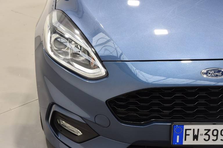 FORD Fiesta 13
