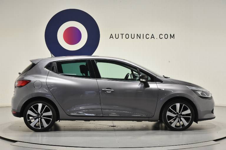 RENAULT Clio 28
