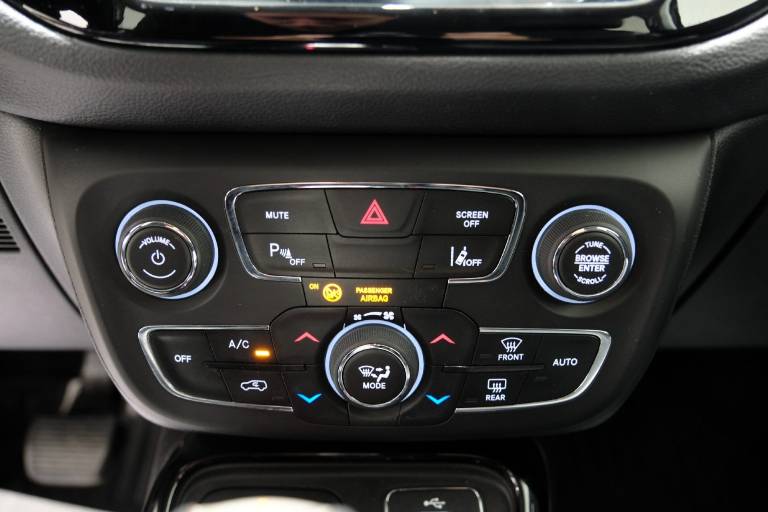 JEEP Compass 28