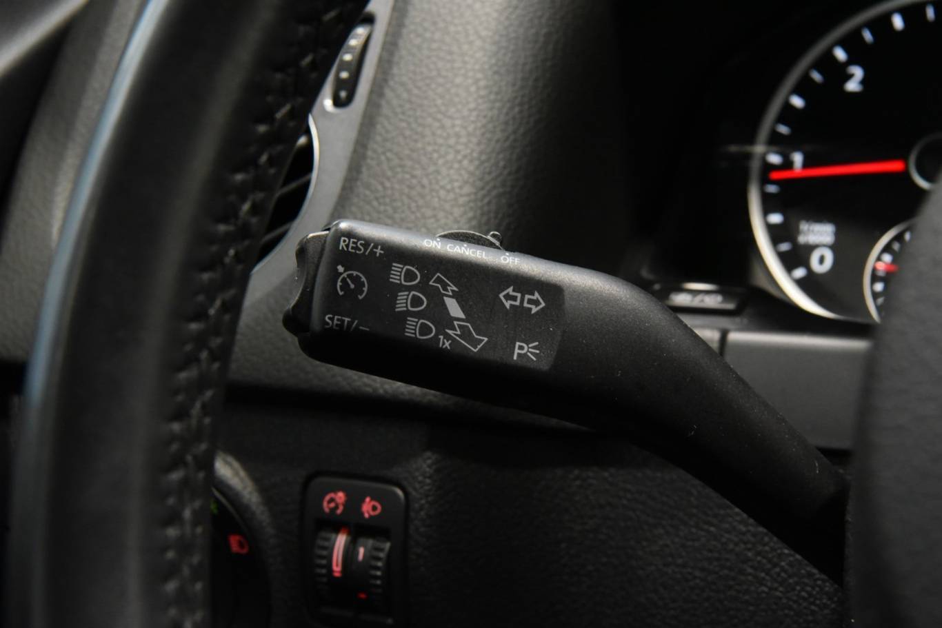 VOLKSWAGEN Tiguan 26