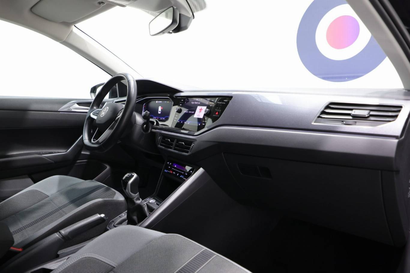 VOLKSWAGEN Polo 46