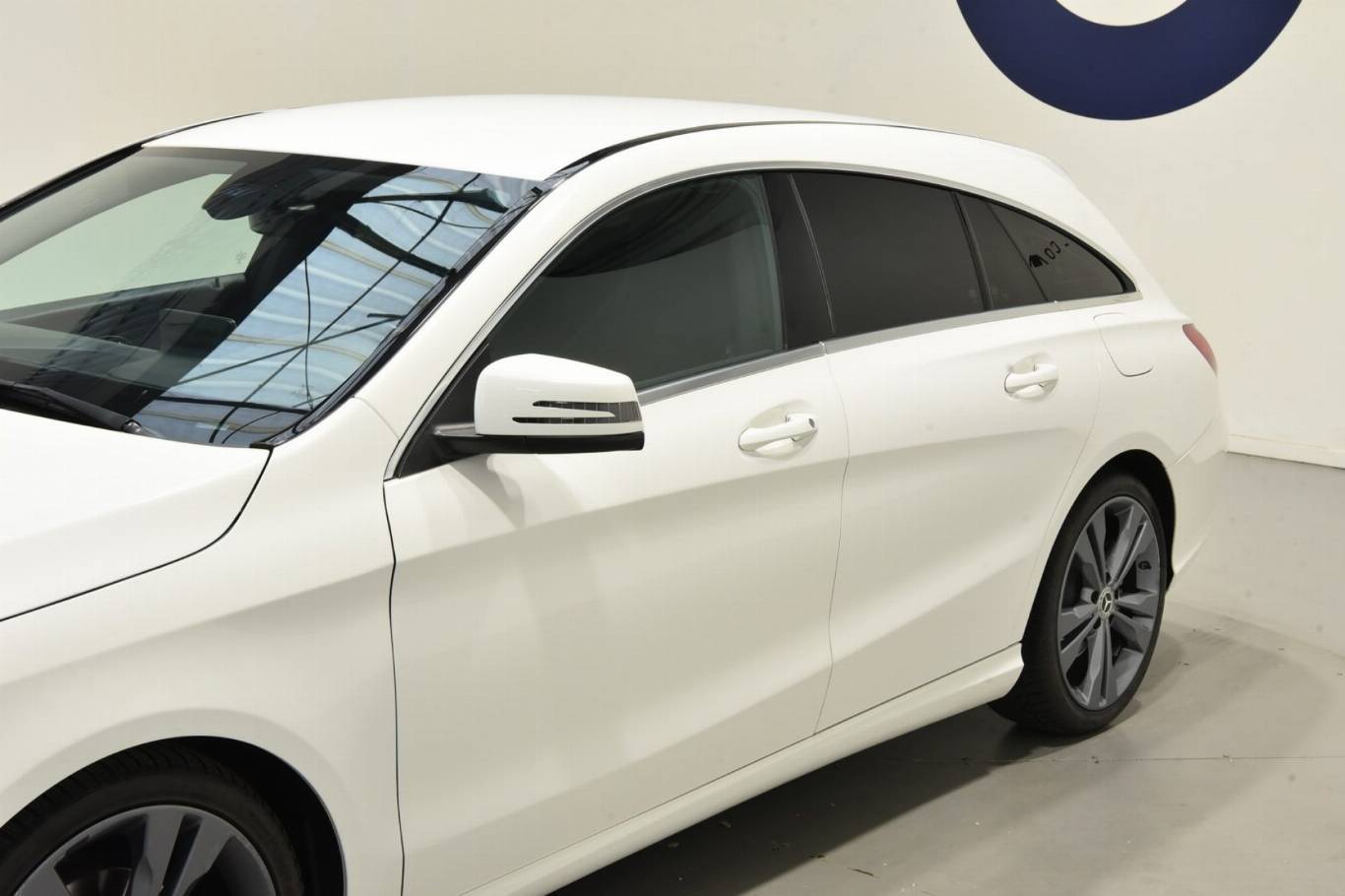 MERCEDES-BENZ CLA 180 37