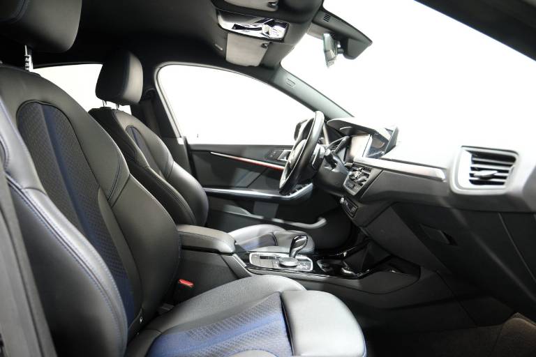 BMW 220 65