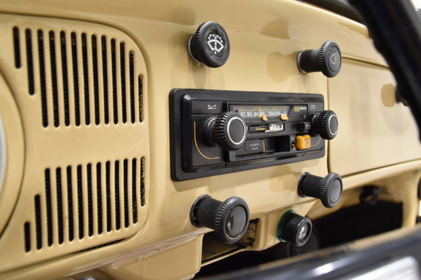 VOLKSWAGEN Maggiolino 40