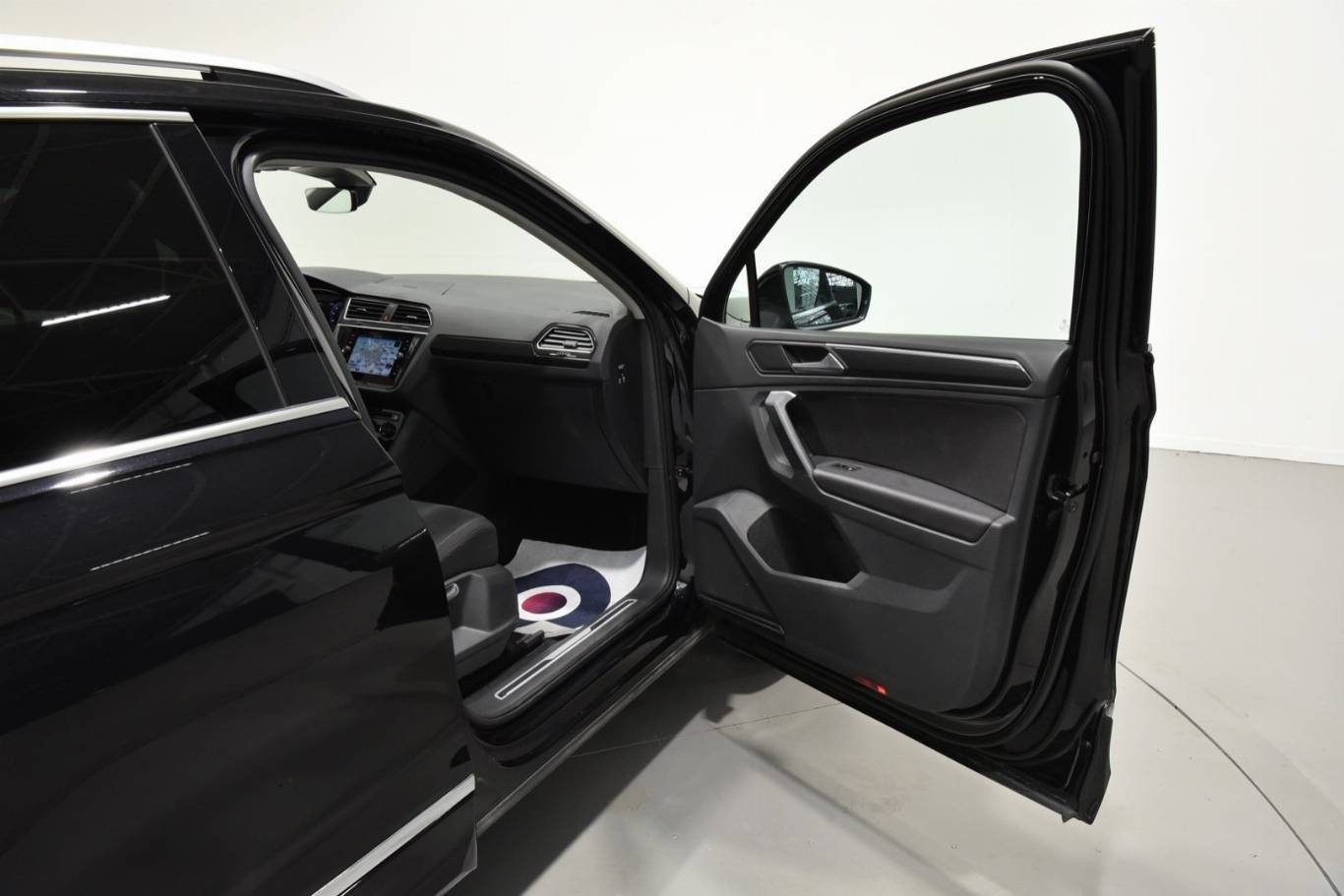 VOLKSWAGEN Tiguan 50