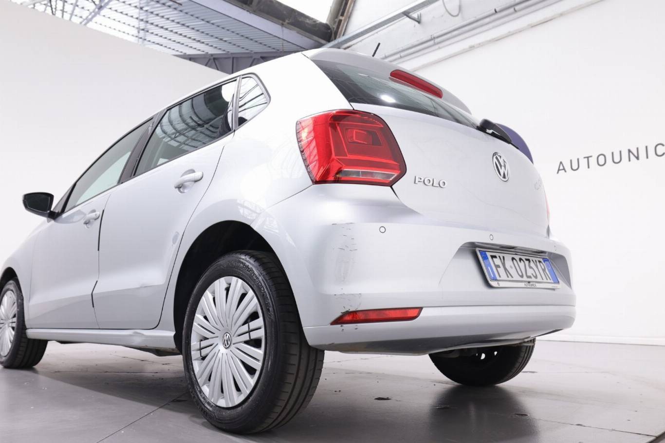 VOLKSWAGEN Polo 35