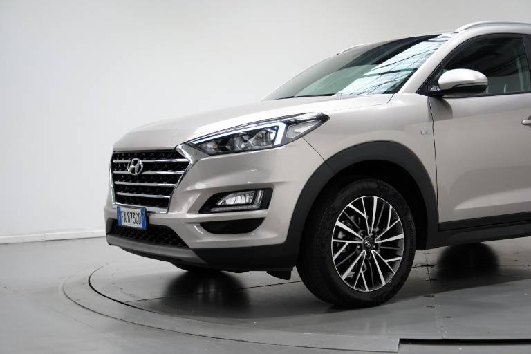 HYUNDAI Tucson 52