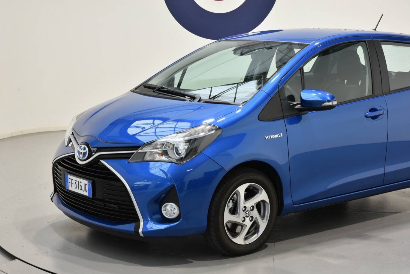 TOYOTA Yaris 24