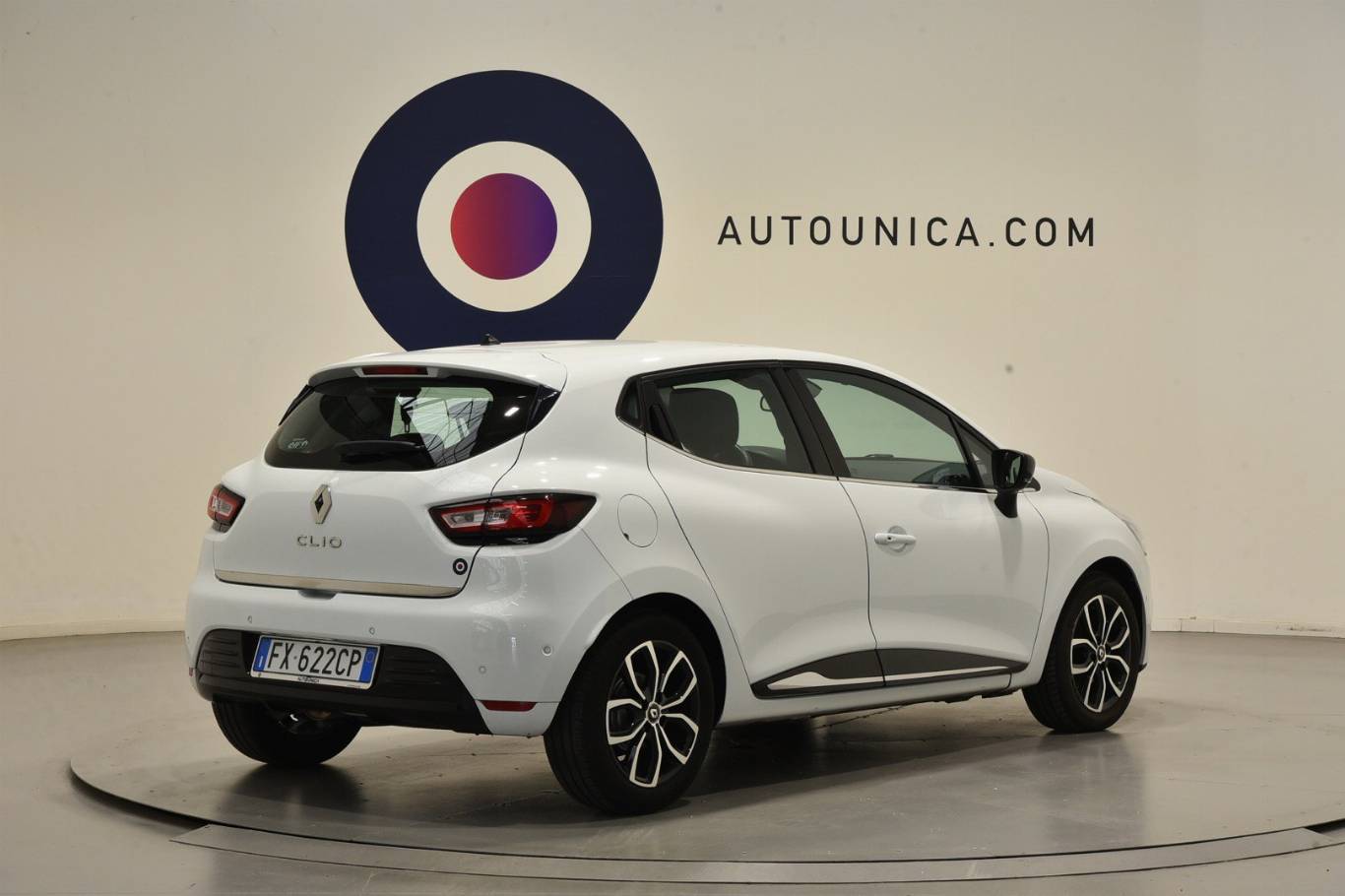 RENAULT Clio 30