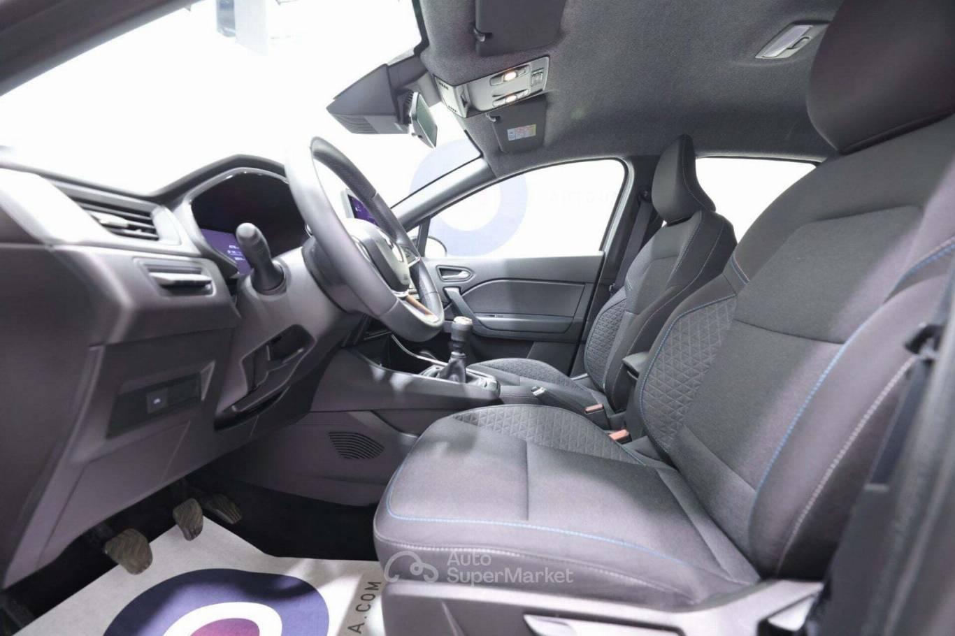 RENAULT Captur 19