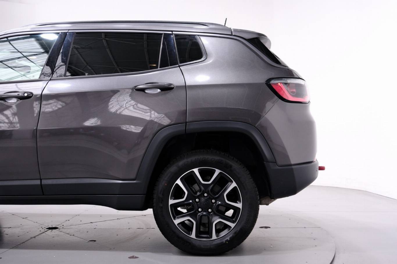 JEEP Compass 38