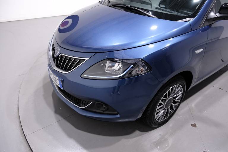 LANCIA Ypsilon 13