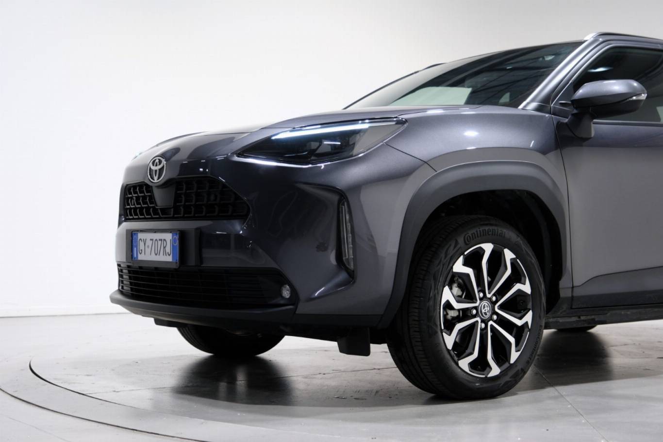 TOYOTA Yaris Cross 11