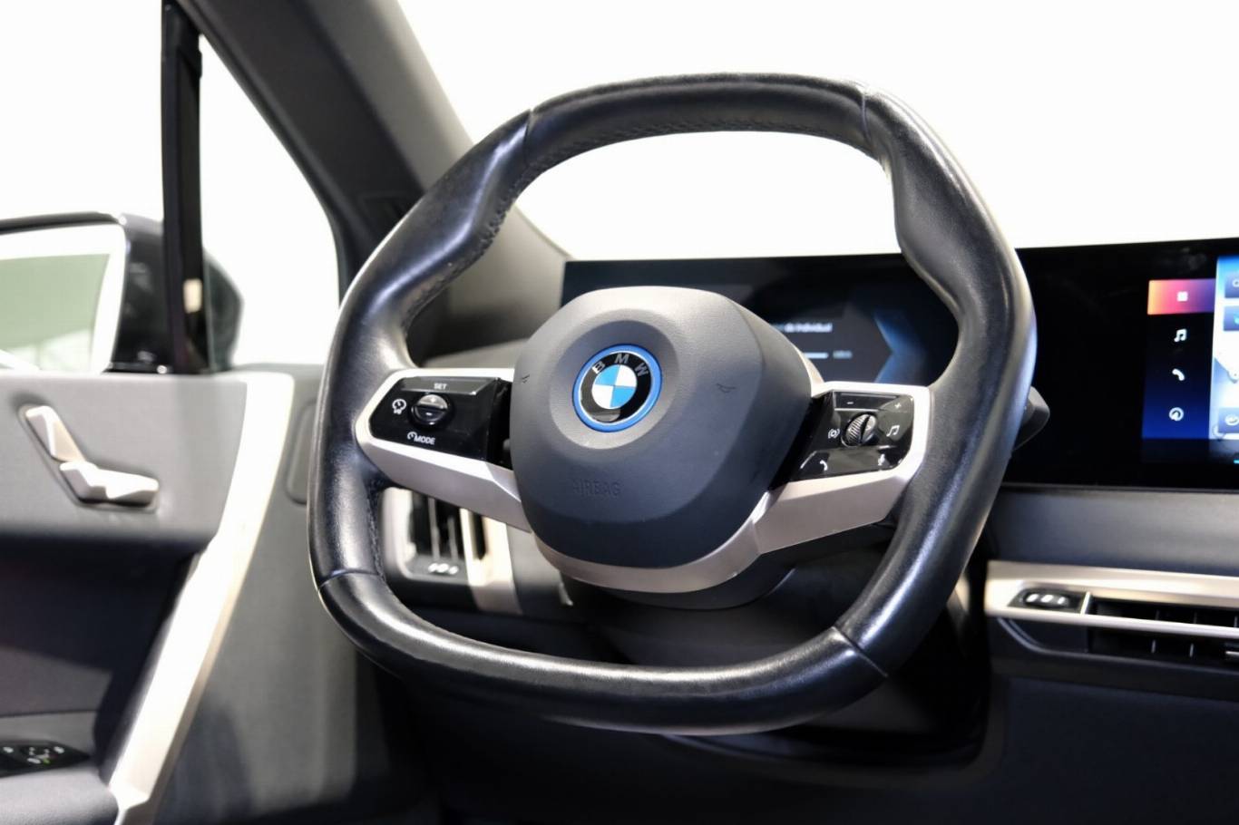 BMW IX 46