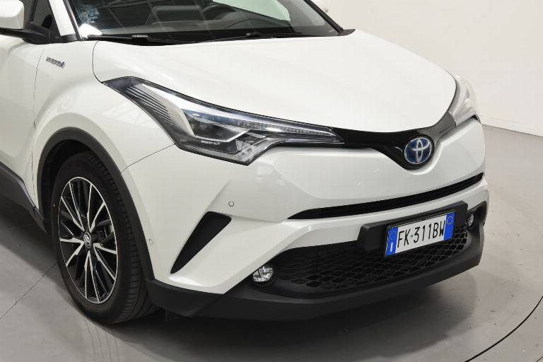 TOYOTA C-HR 44