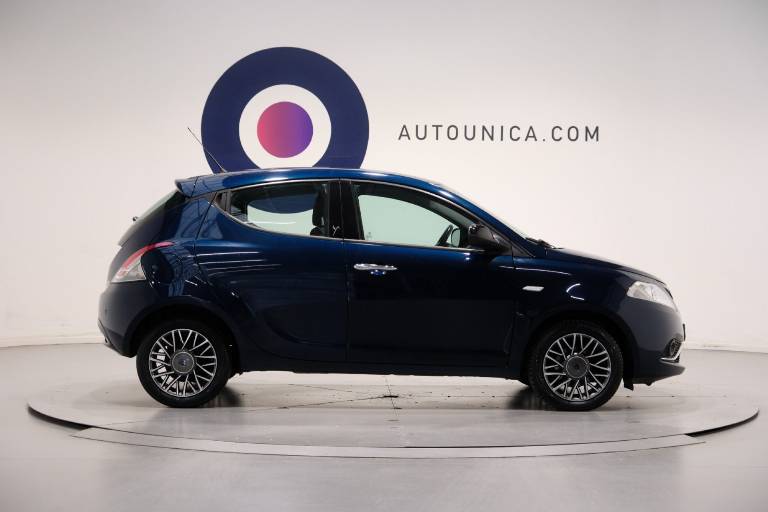 LANCIA Ypsilon 4
