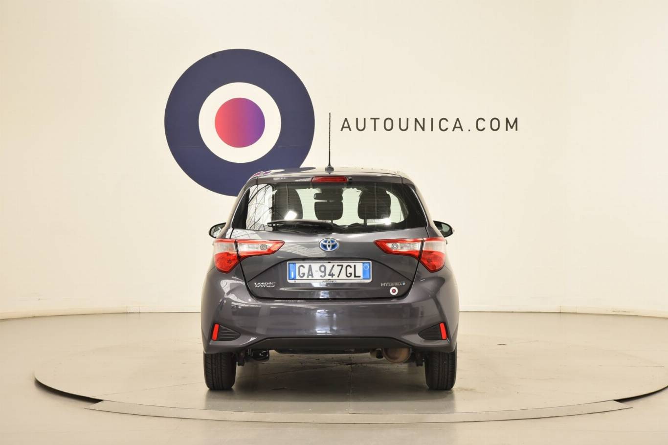 TOYOTA Yaris 6
