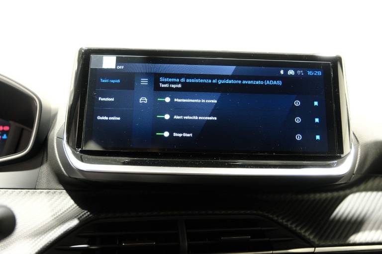 PEUGEOT 2008 28
