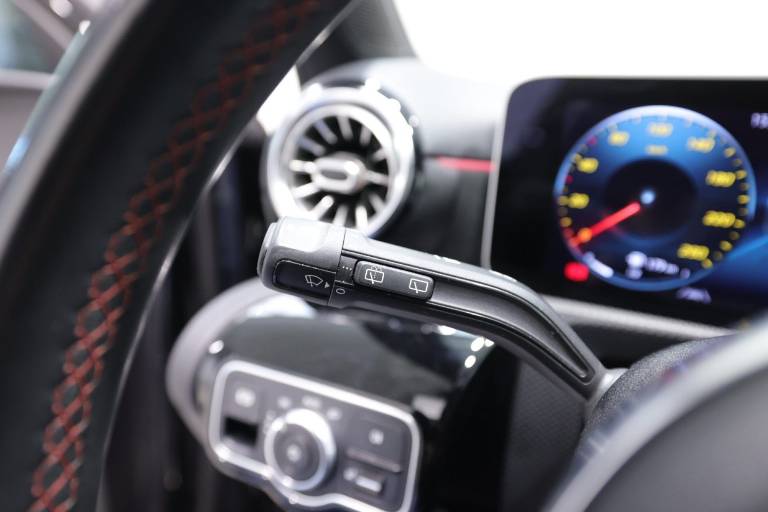 MERCEDES-BENZ Classe A 23