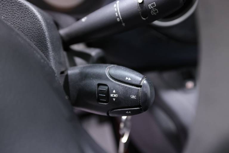 PEUGEOT Partner 21