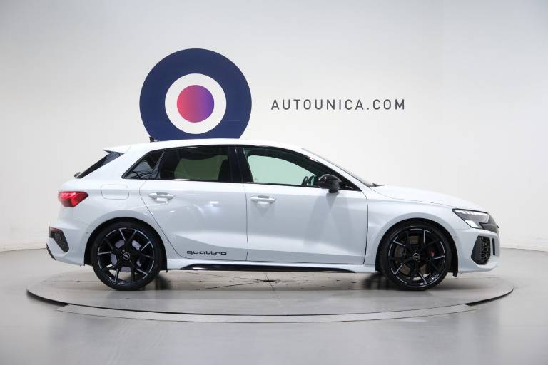 AUDI RS3 4