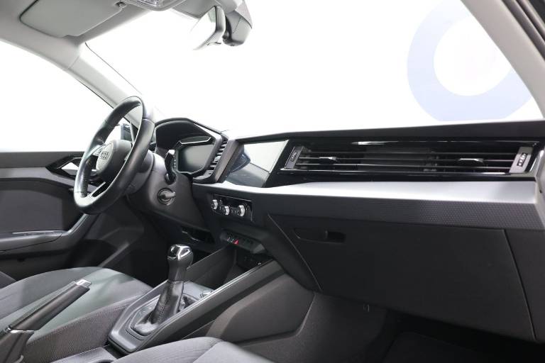 AUDI A1 43