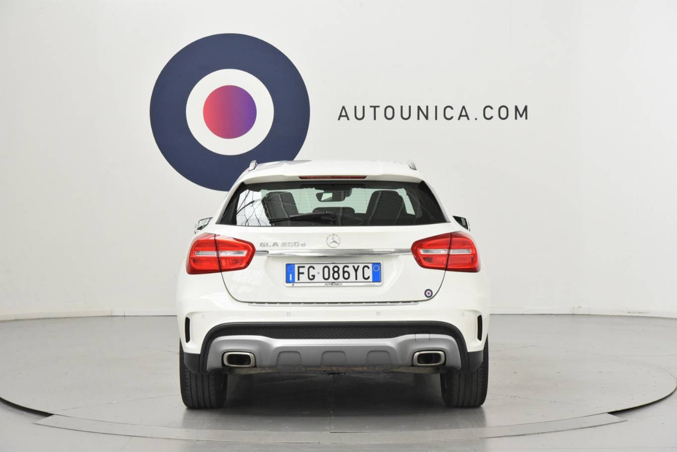 MERCEDES-BENZ GLA 200 6