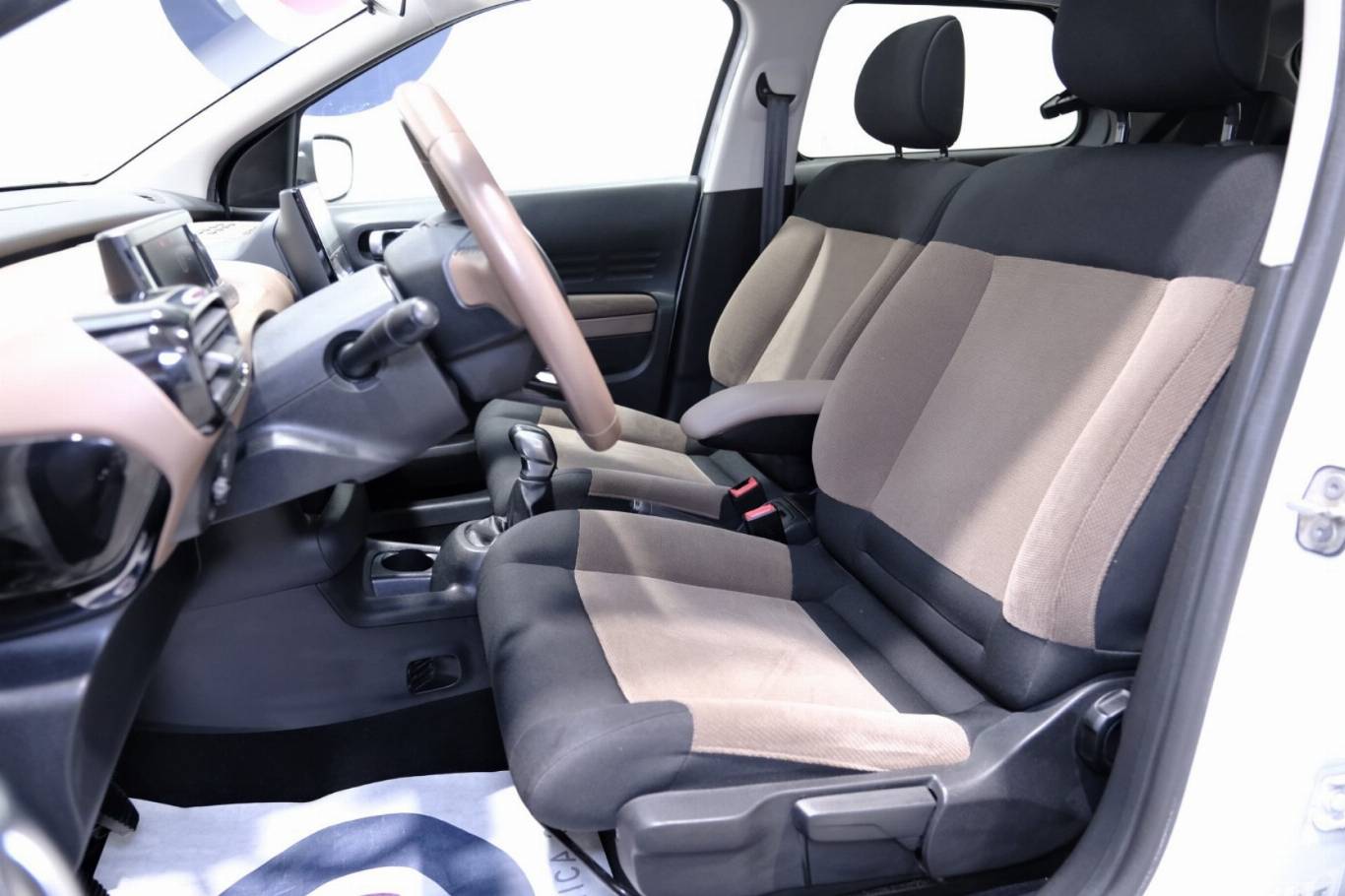 CITROEN C4 Cactus 19