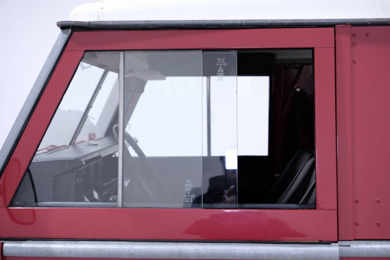 LAND ROVER Defender 51