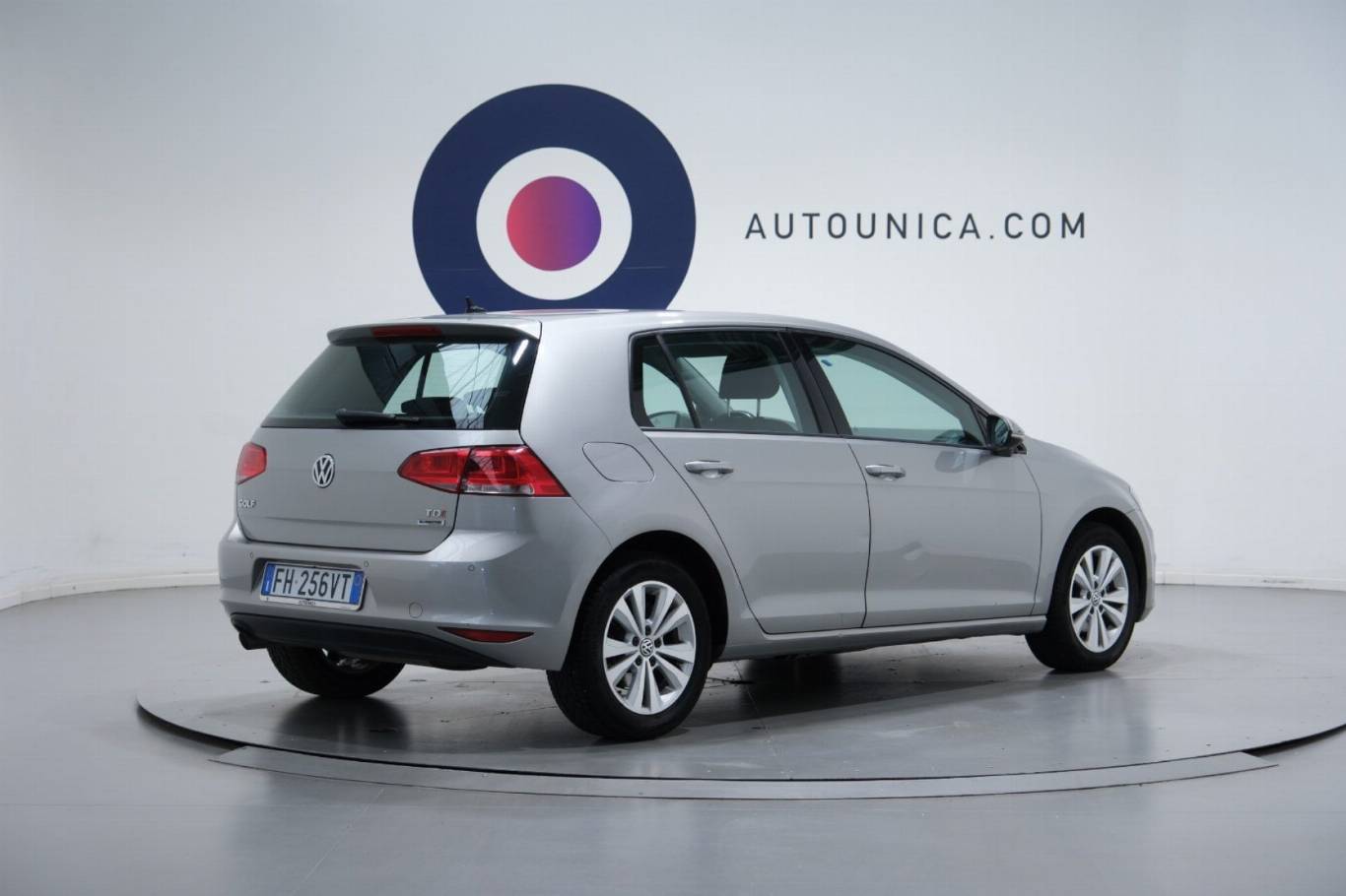 VOLKSWAGEN Golf 14