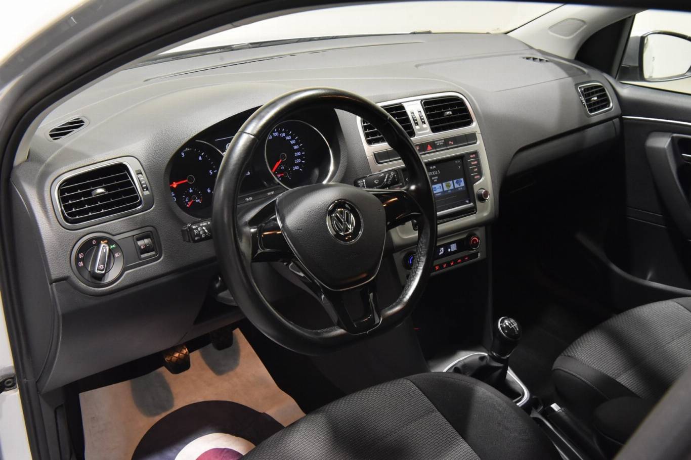 VOLKSWAGEN Polo 3