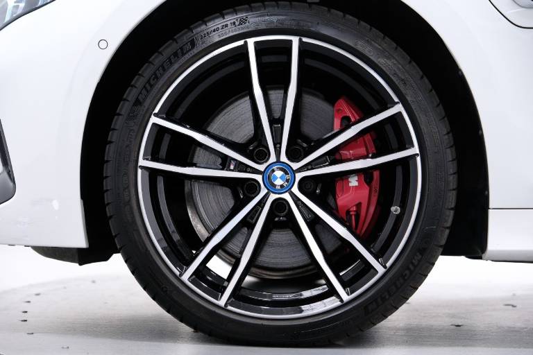 BMW 320 12