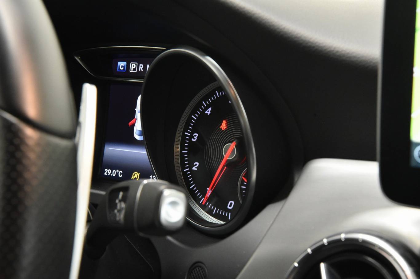 MERCEDES-BENZ CLA 180 24