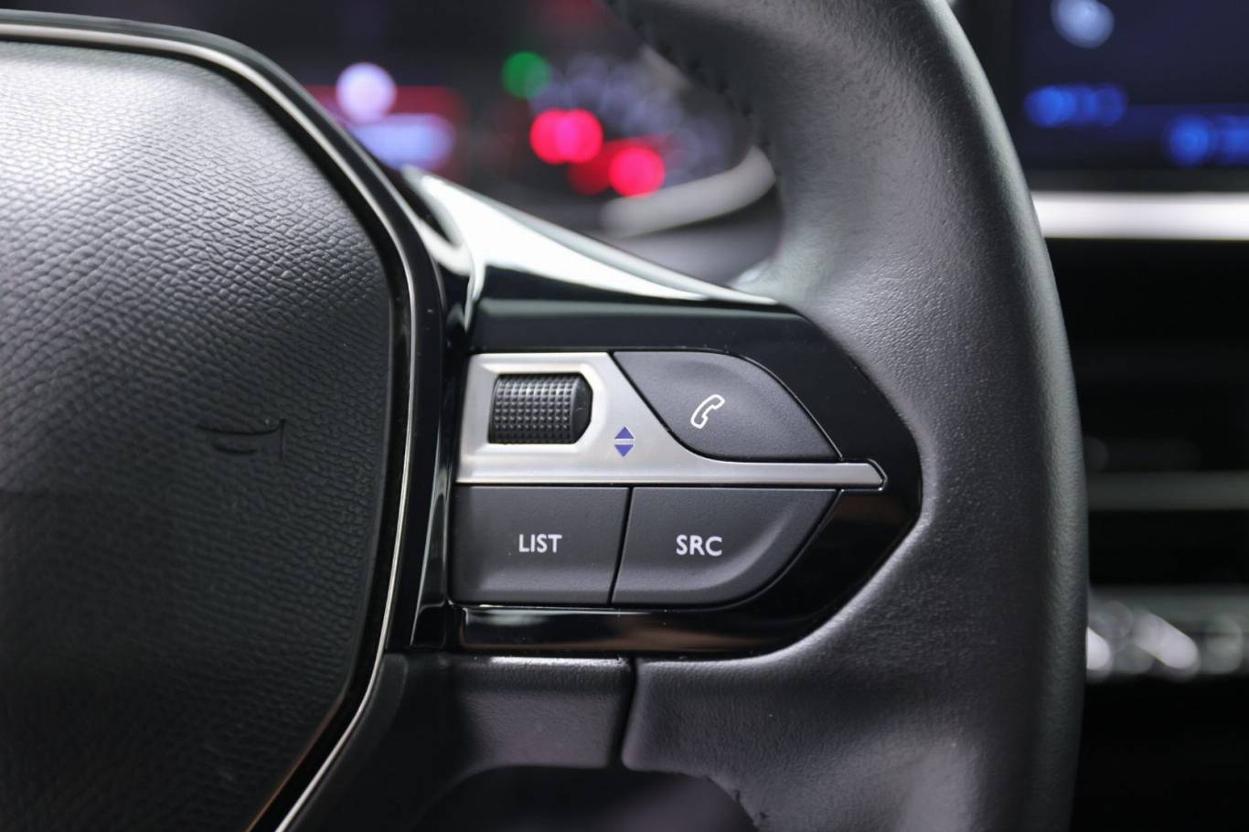 PEUGEOT 208 21