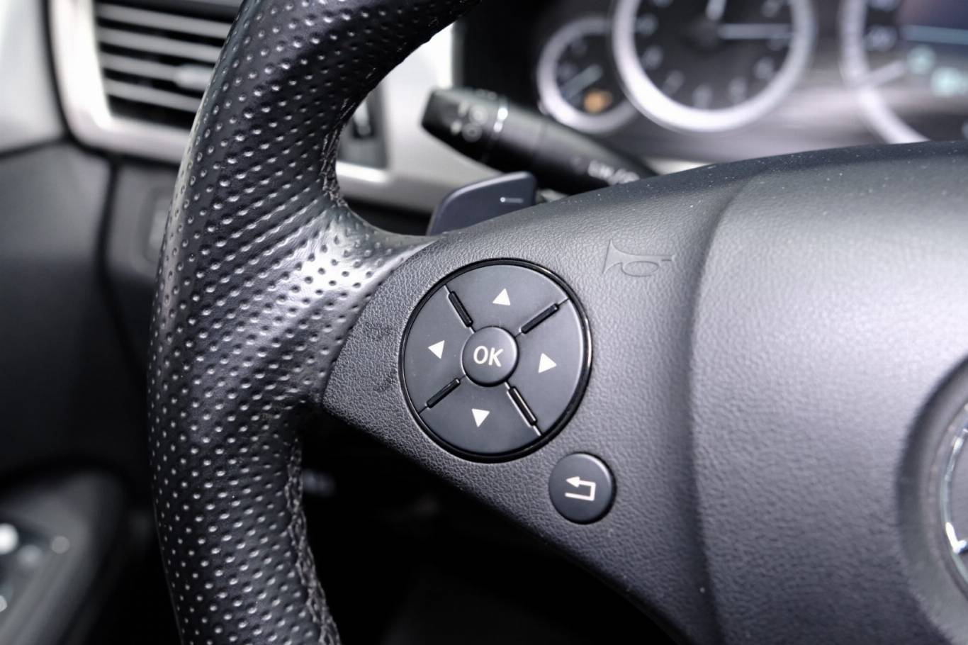 MERCEDES-BENZ E 250 22