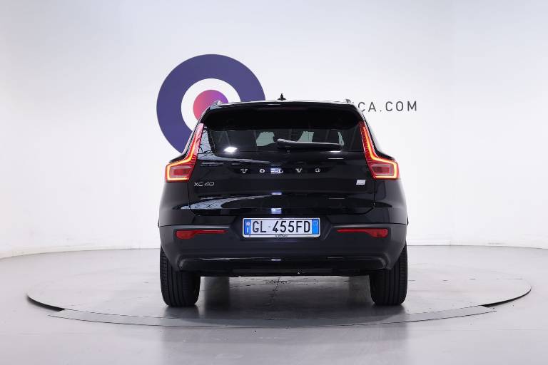 VOLVO XC40 14