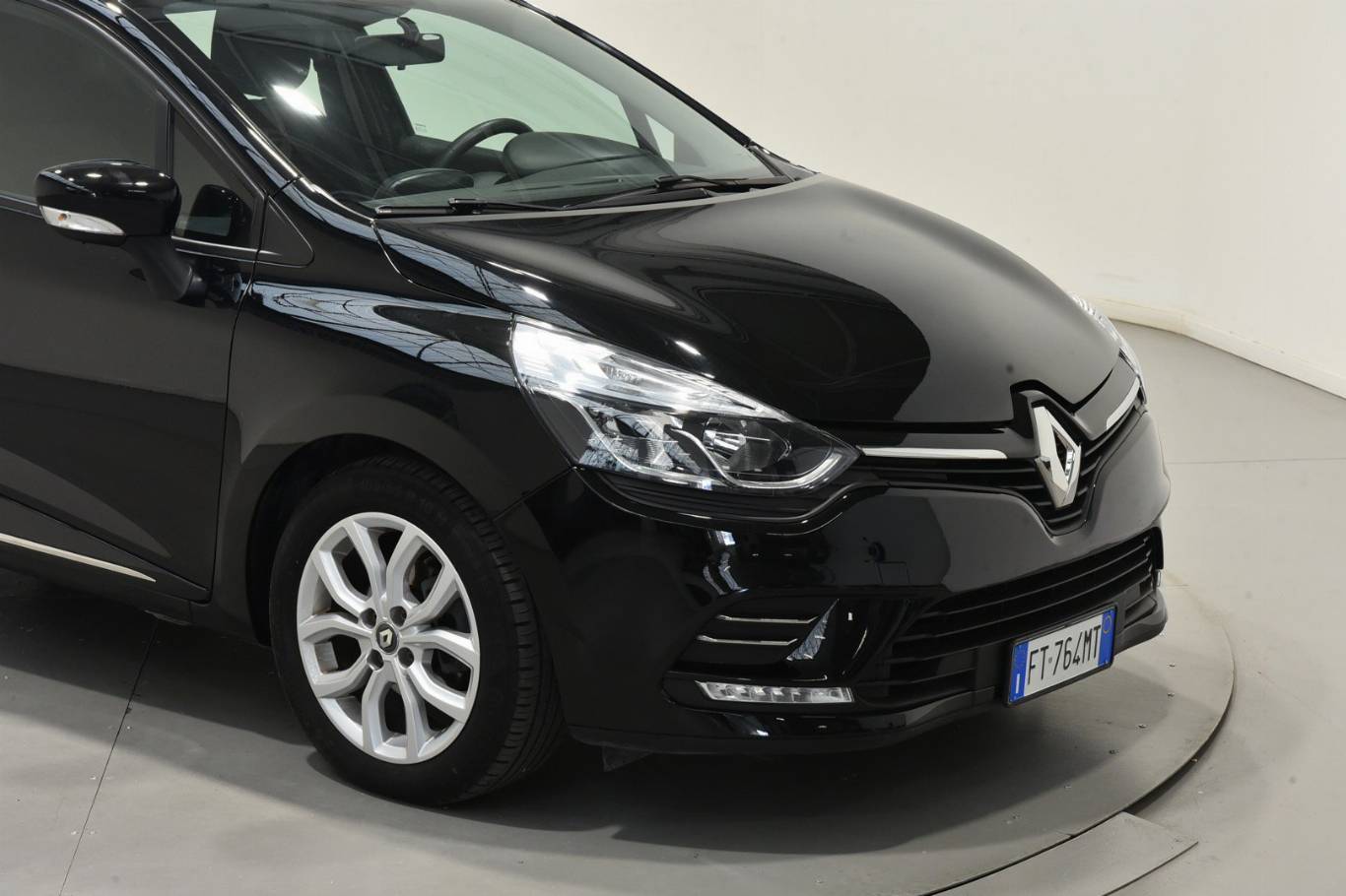 RENAULT Clio 16