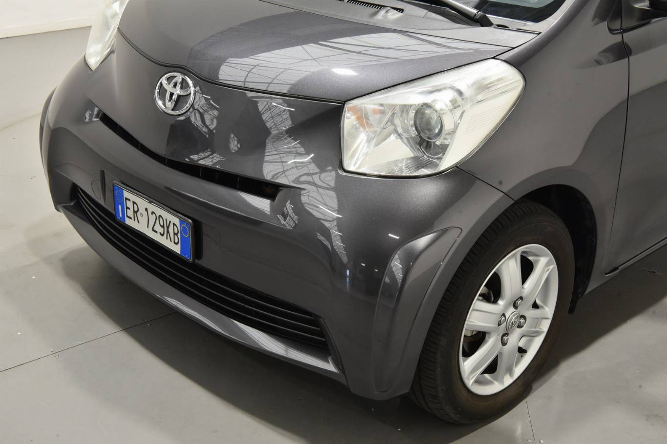 TOYOTA IQ 38