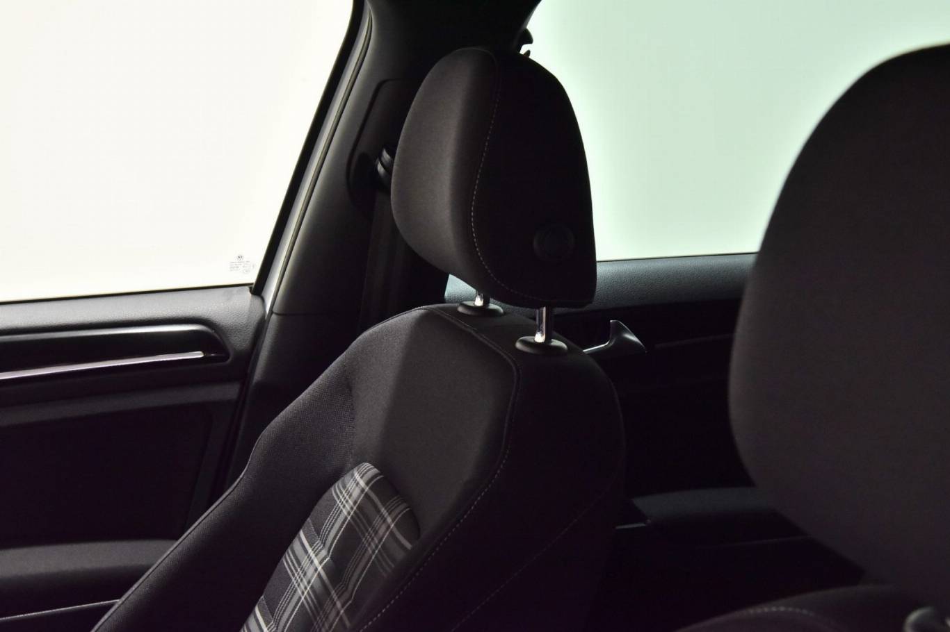 VOLKSWAGEN Golf GTD 19