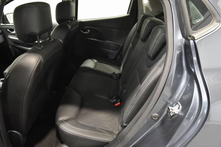RENAULT Clio 20