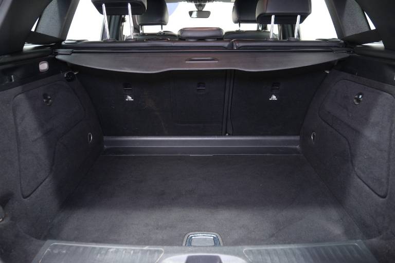 MERCEDES-BENZ B 180 53