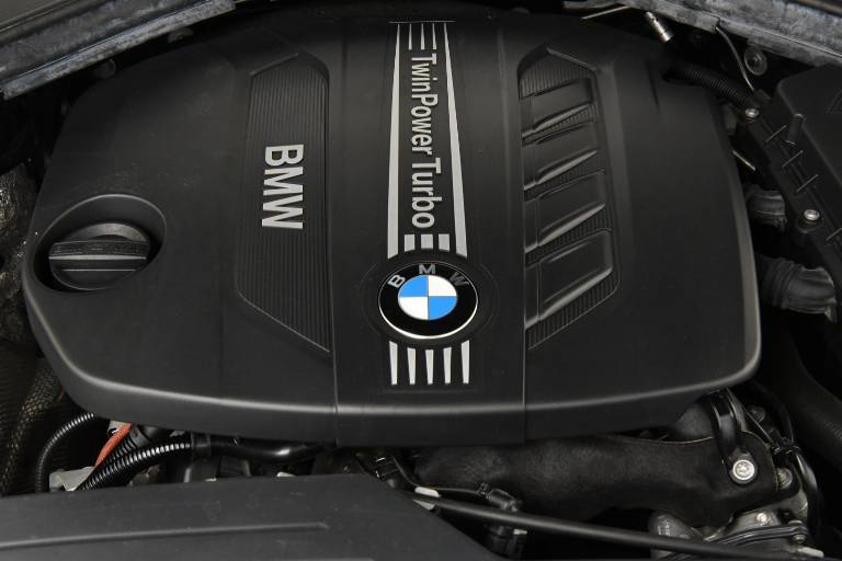 BMW 320 52