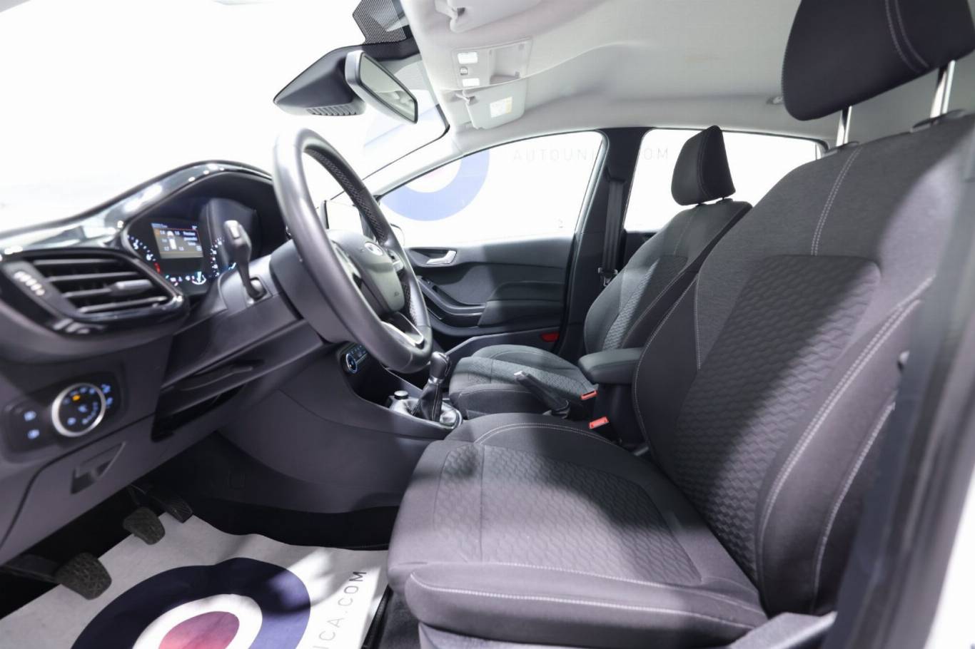 FORD Fiesta 19