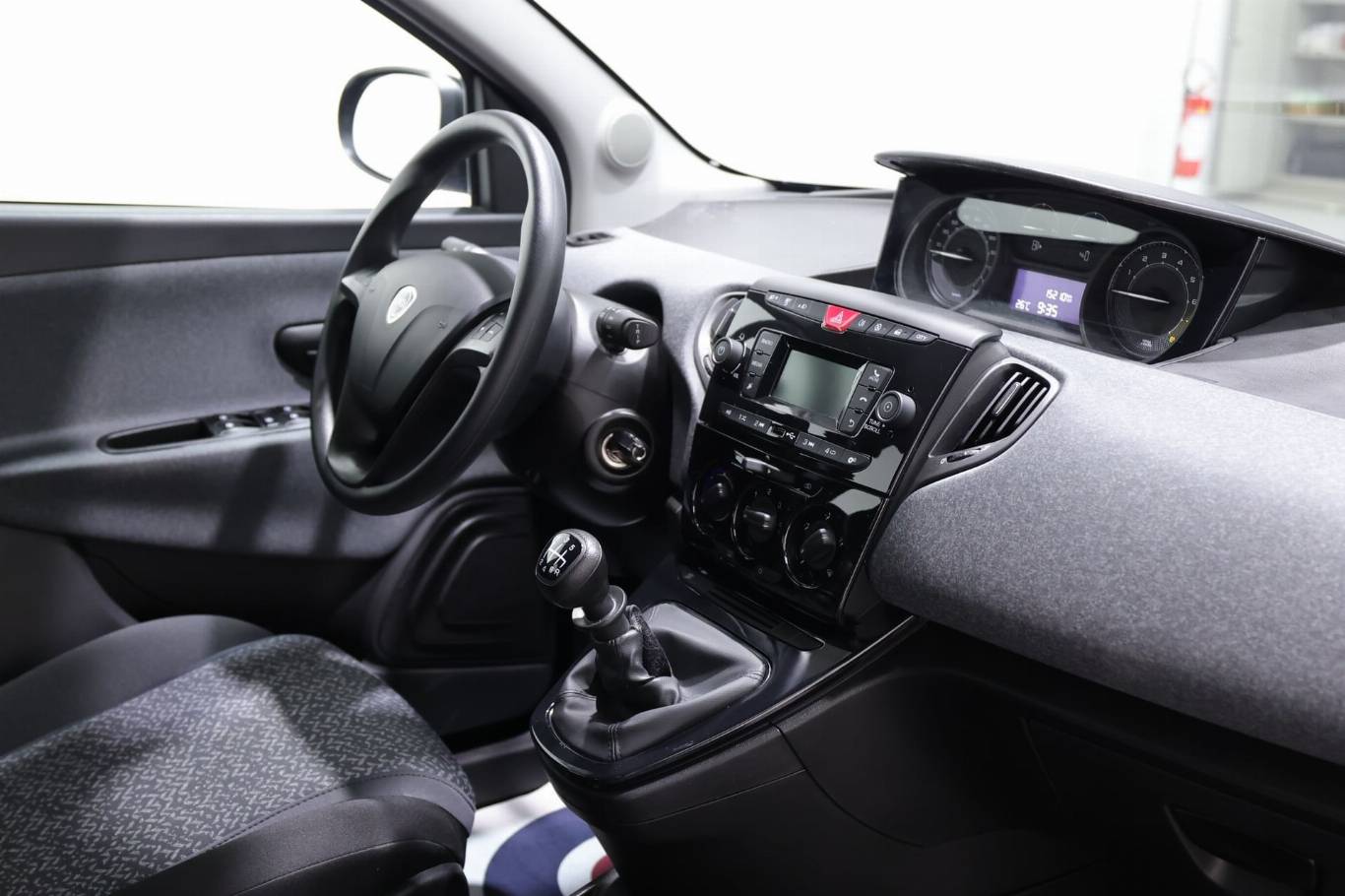 LANCIA Ypsilon 36